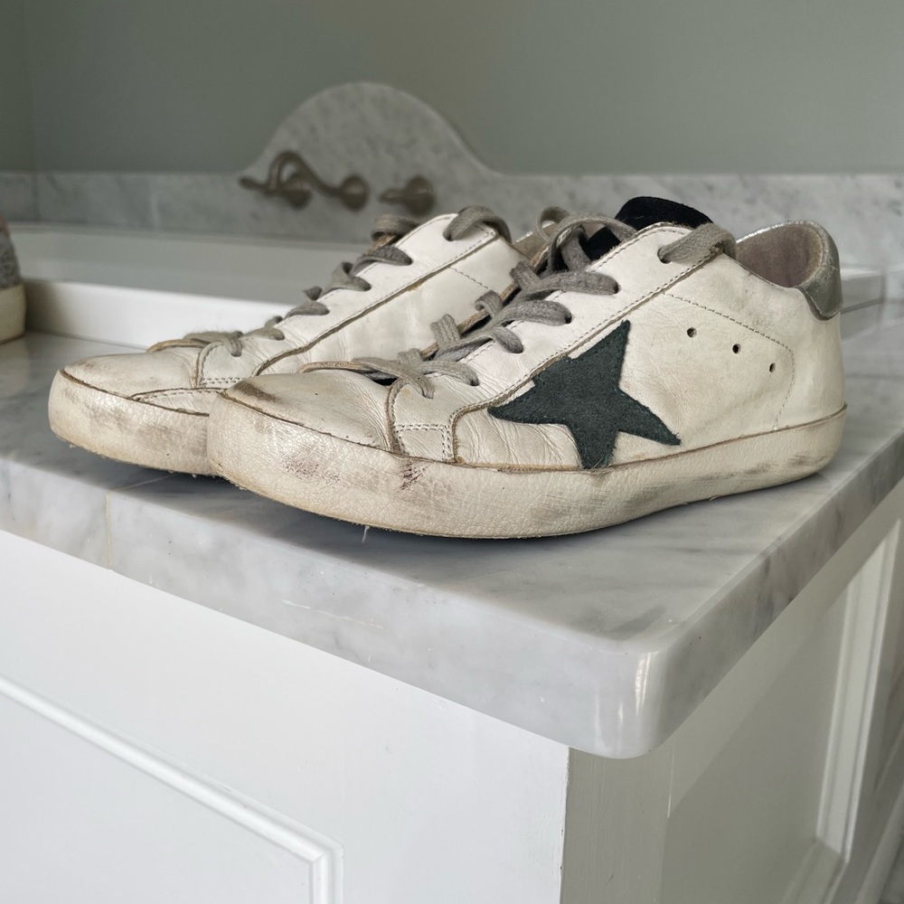Golden Goose Superstars size 37